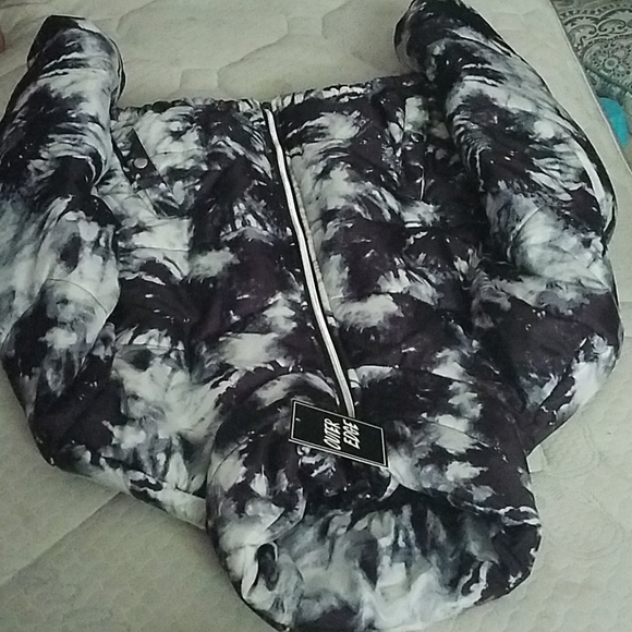 Outer edge jacket - Picture 2 of 2